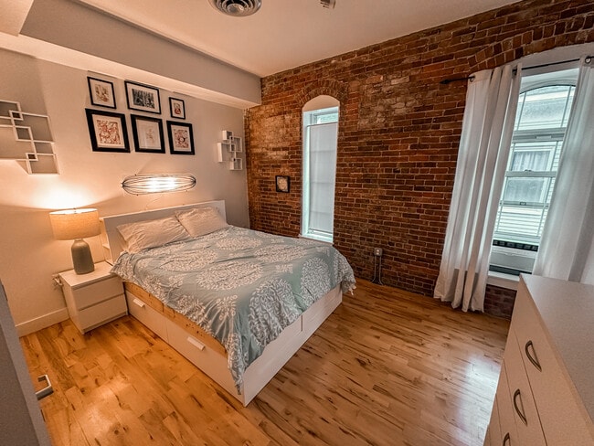 Photo - 88 Franklin St Unit Modern and Rustic Condo