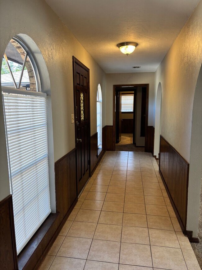 Photo - 7816 NW Baldwin Ave