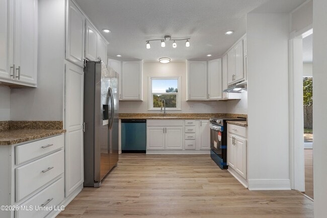 Photo - 122 Carroll Ave