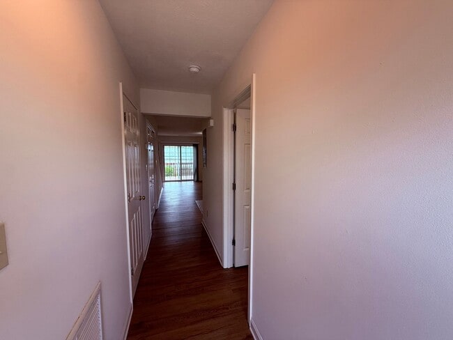 Photo - 65 Majestic Dr NW