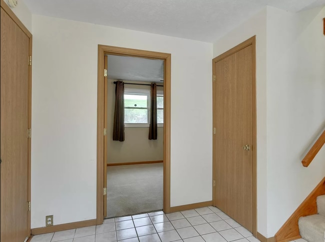 Photo - 4 bedroom Millard South Home!