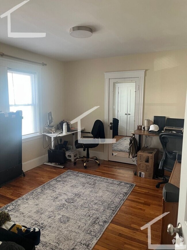 Building Photo - Top-notch and unique... Rental