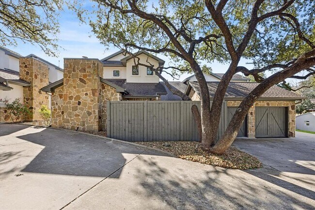 Photo - 3303 Pecos St Unit B