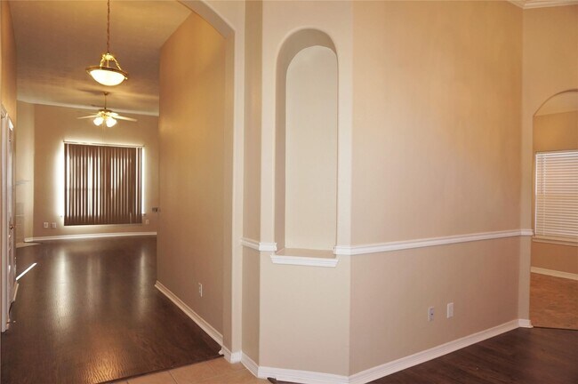 Photo - 23819 Sawmill Pass