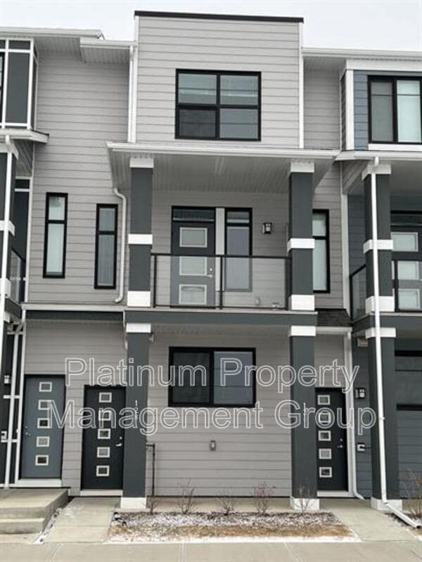 Photo - 128 Seton Passage SE