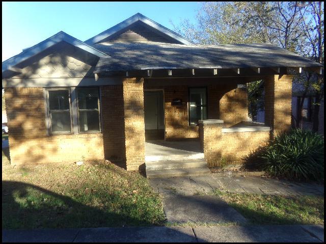 Building Photo - 1024 Park Dr