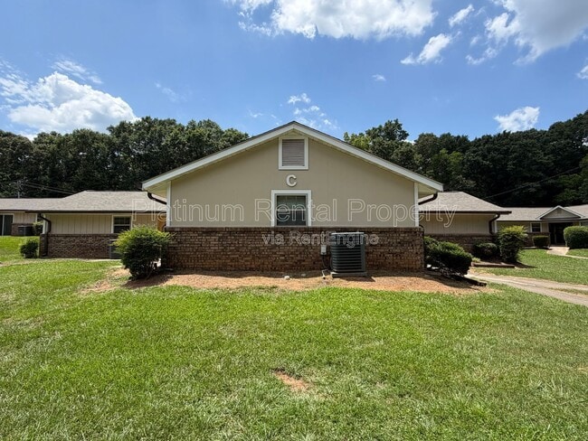 Building Photo - 1502 Waverly Way Unit C3