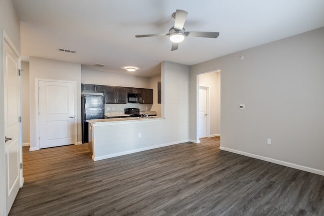 Building Photo - The Hollows Rental