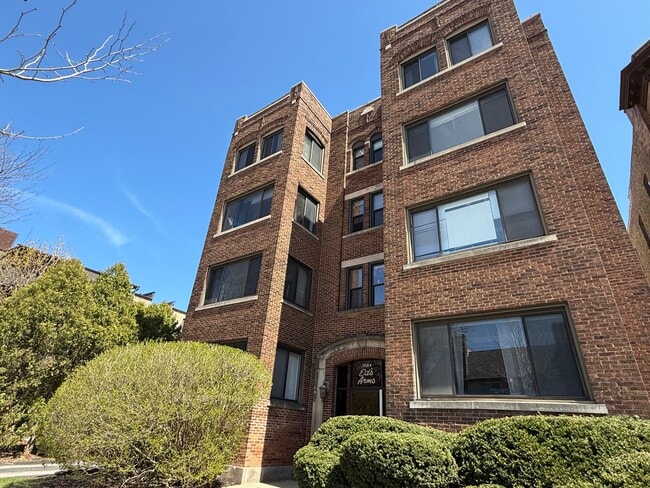 2564 Lake