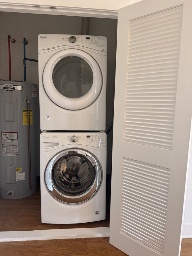 Photo - 429 Bergen Ave Unidad 311