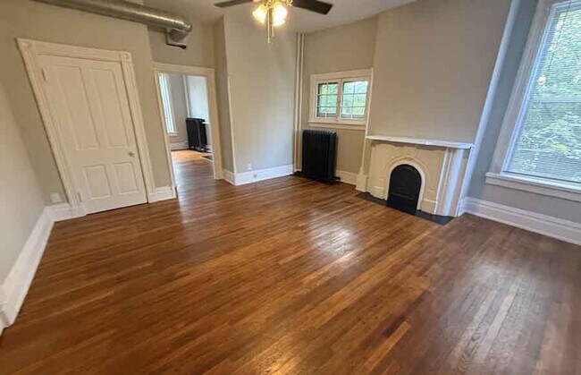 Building Photo - 2215 Ohio Ave Unit 2215-02