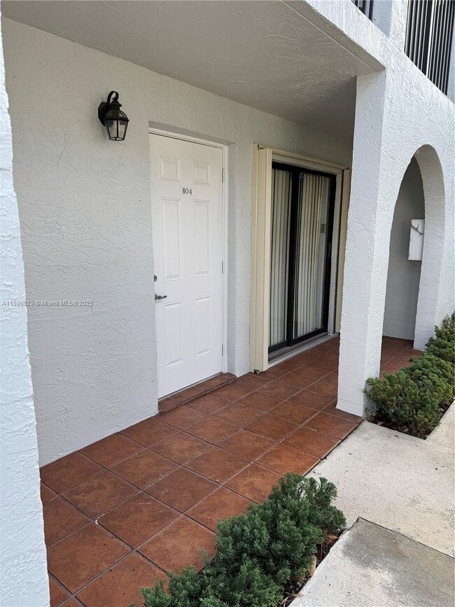 Building Photo - 18266 Mediterranean Blvd Unit 804