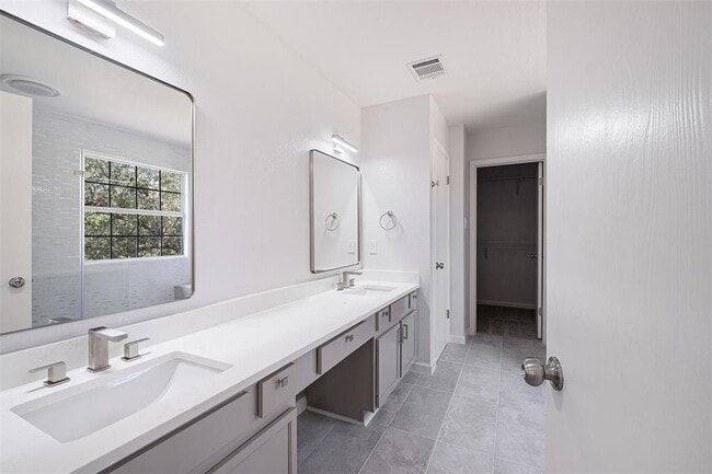 Photo - 2101 Bridal Path