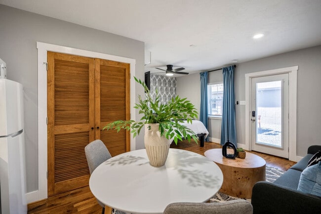 Photo - 4952 Polk St Unit SI ID1531103P