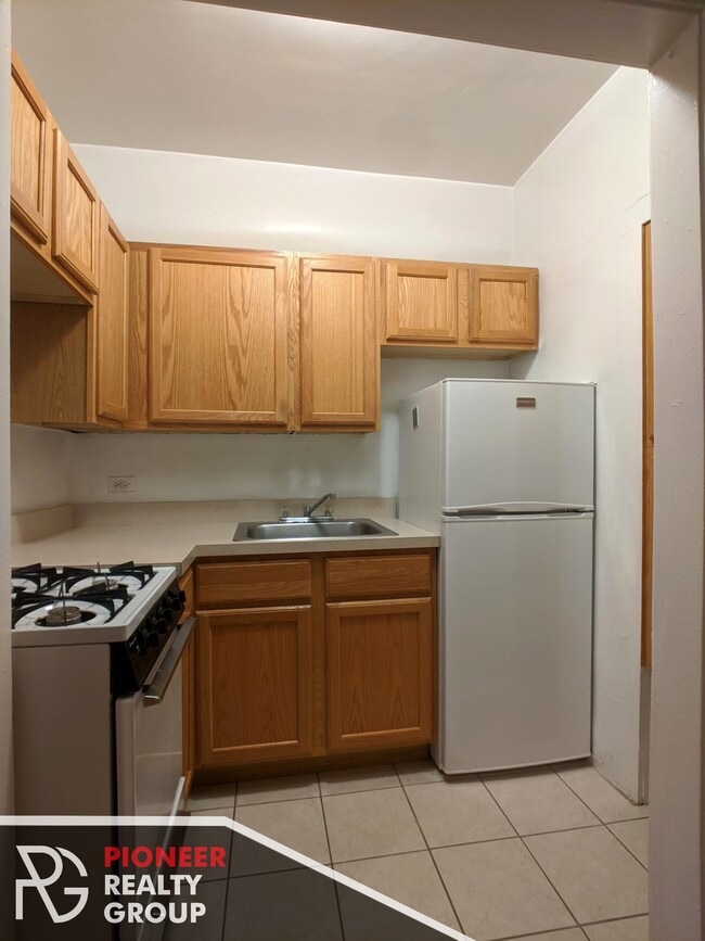 Photo - 1160 N Dearborn St Unit 212