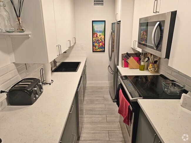 Building Photo - 3304 Virginia St Unit Virginia Oaks 5B Rental