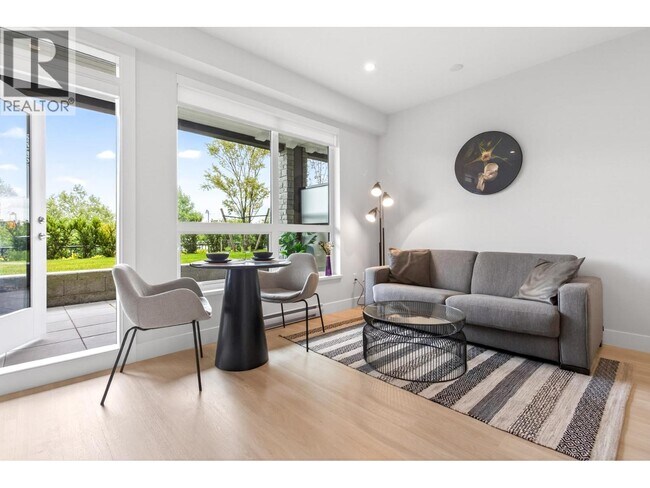 1942 Starling Dr. Unit 105