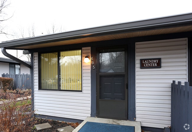 Laundry Facilities - Heatherwood of Ravenna