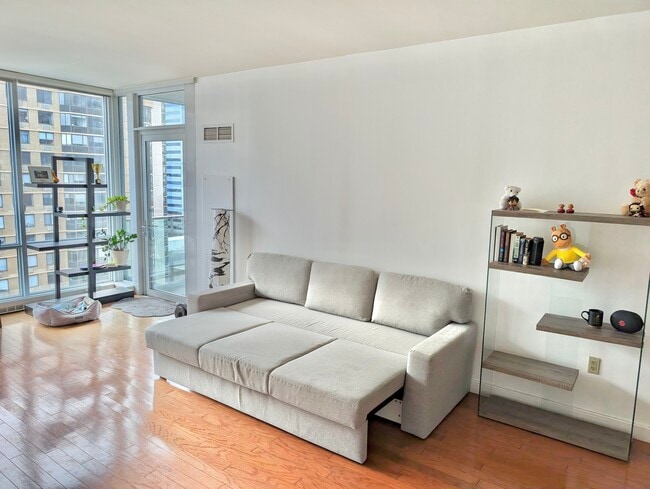 Living Room - 20 Newport Pky Unit 1803