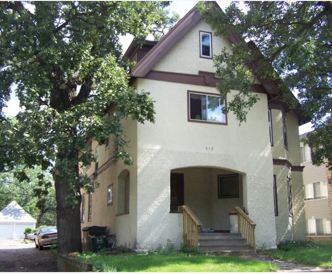 Building Photo - 10th Avenue Blitz