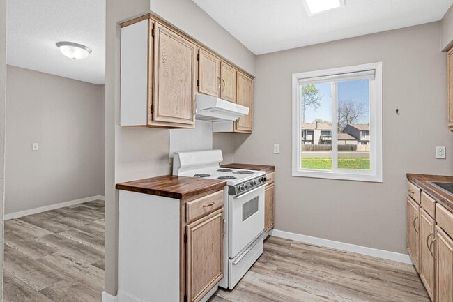 Photo - 3808 Lodestone Ln