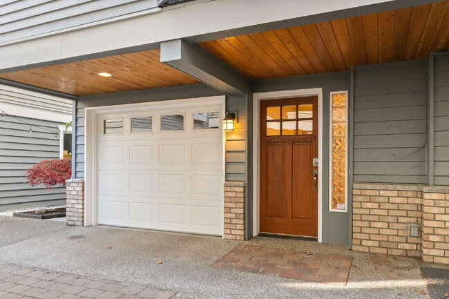 Photo - Stunning Capitol Hill Townhome in Prime Seattle Location – 3BR / 3BA Available June 7