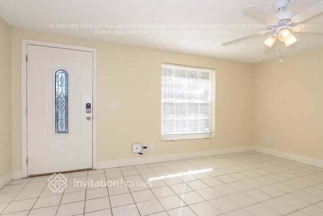 Photo - 808 Kirkcaldy Way