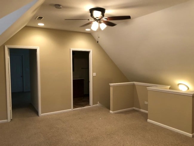 Building Photo - 1709 Irving Park W Rd Unit 2