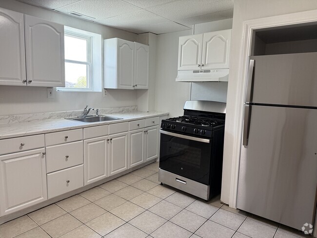 Building Photo - 65 Maverick Square Unit C Rental