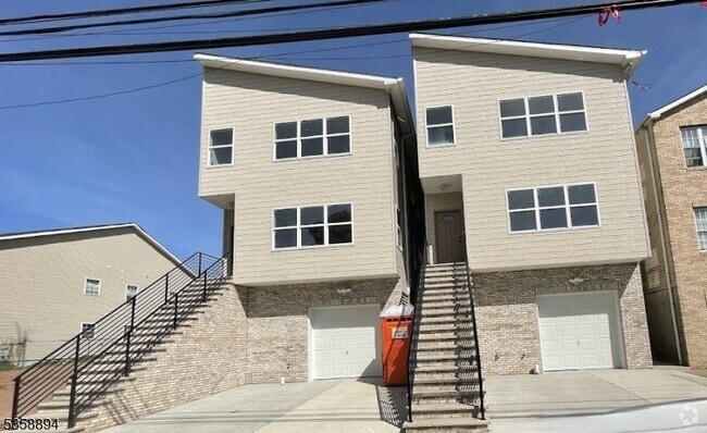 Building Photo - 486 S 19th St Unit 1 Rental