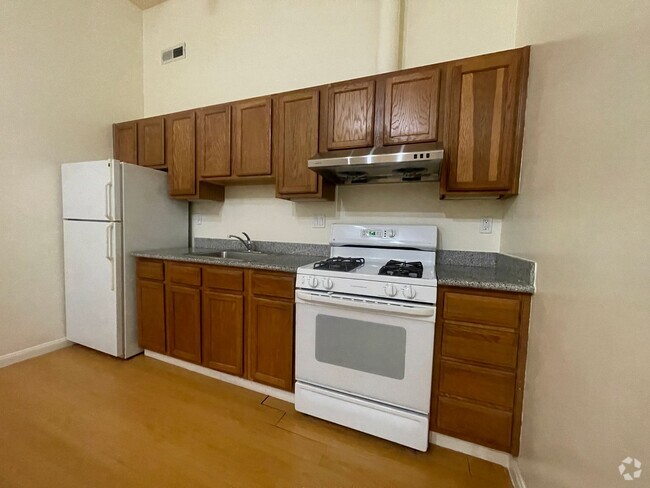 Building Photo - Large Two Bedroom in North Beach!! Rental