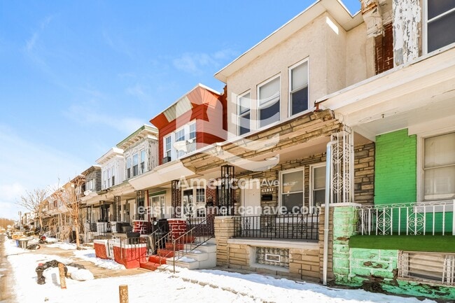 Photo - 4935 N Franklin St