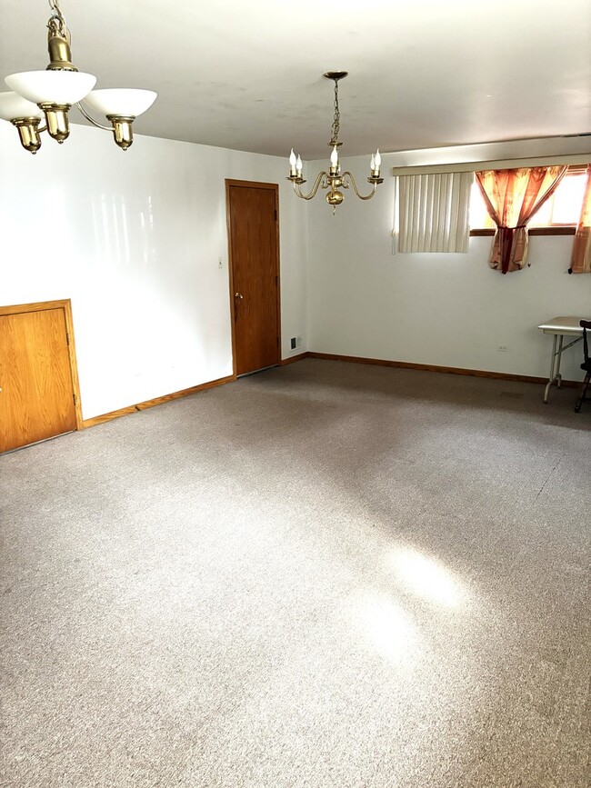Photo - 463 W 23rd Pl Unidad Basement