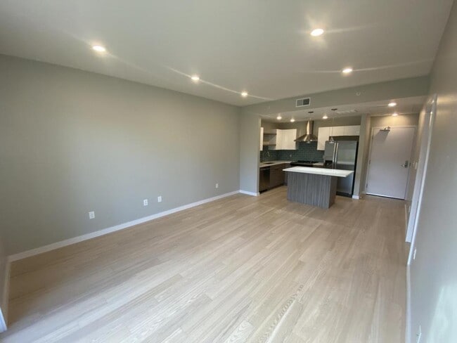 Photo - 476 Enterprise Blvd