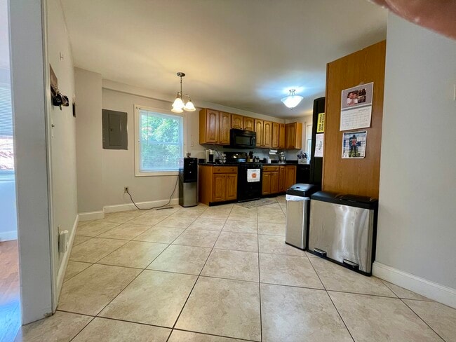 Photo - 70 Grimes Rd