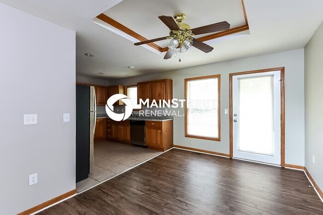 4 Bedroom Pet-Friendly Home in Kearney, MO with Main Street Renewal
