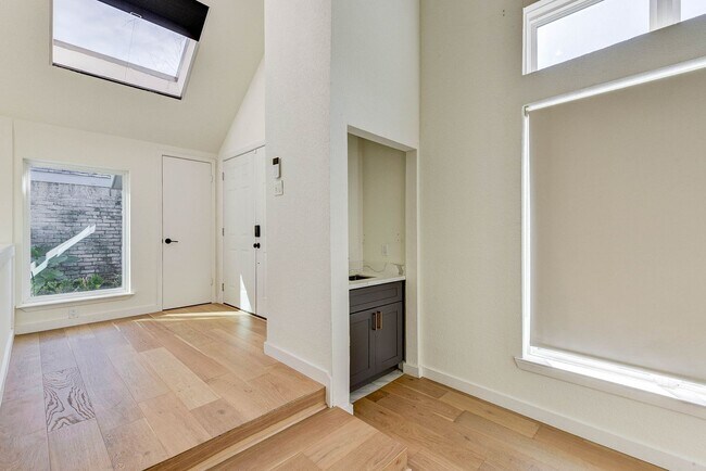 Photo - Museum District: Chic 2-Story newly update...