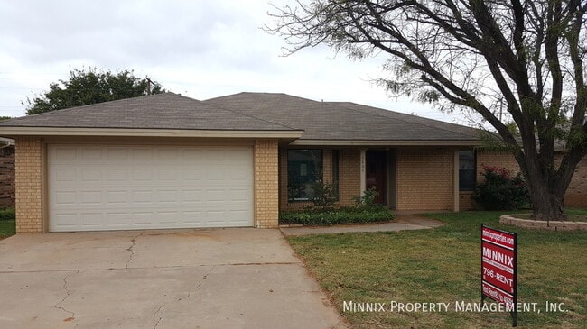 Photo - 4806 64th St