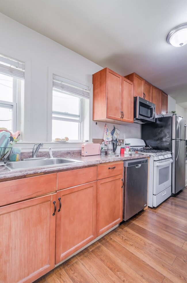 Photo - 77 Wallis Ave