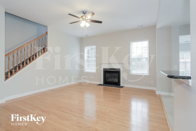 Photo - 240 Golden Valley Dr