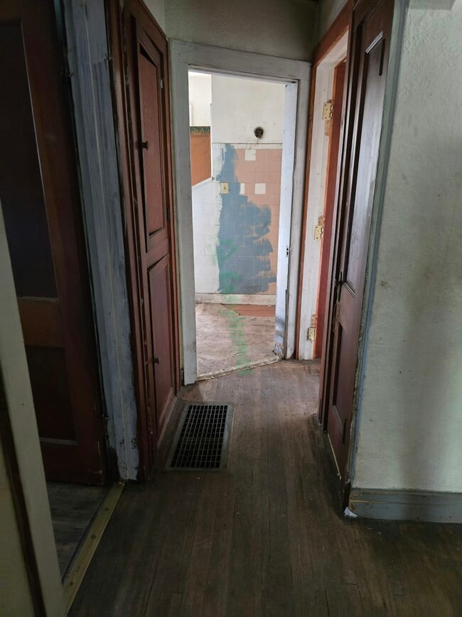 Photo - 2728 W Wyoming St