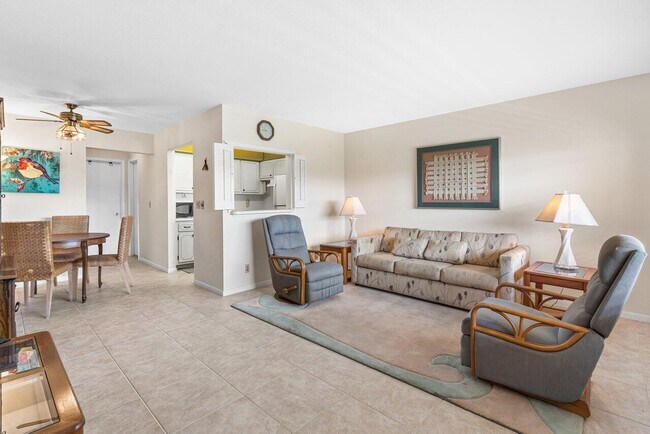 Photo - 560 Horizons W