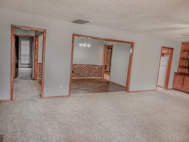 Photo - 11601 SW 5th St