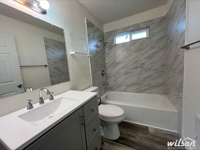 Photo - 408 W Pierce St Unit 5