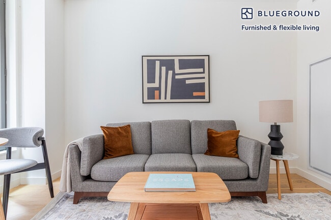 Photo - 244 W 29th St Unit FL4-ID2147