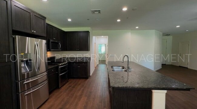 Photo - Beautiful Home for Rent in Visalia!