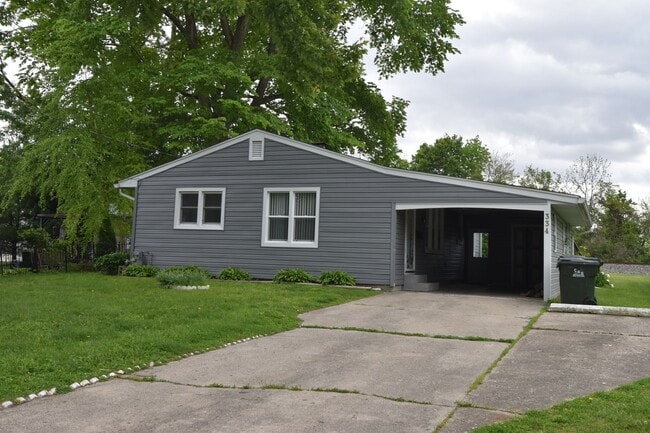 Building Photo - Fortville 3 bedroom Home