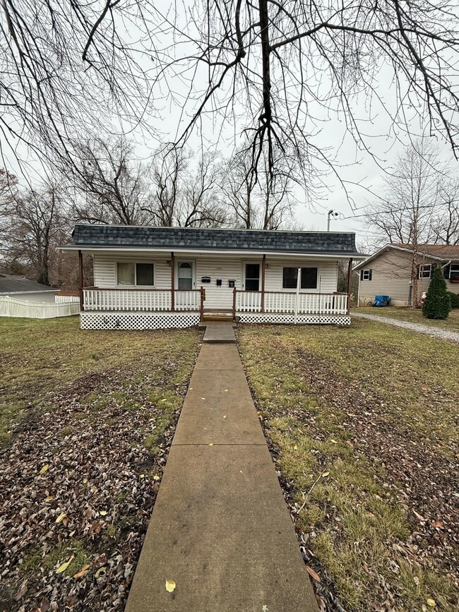 Building Photo - 707 Graham Ln Unit B