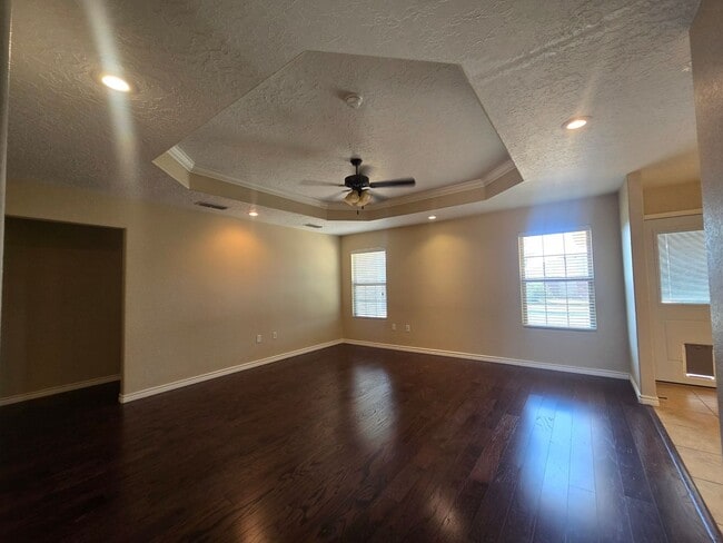 Photo - 2323 Flagstone Dr