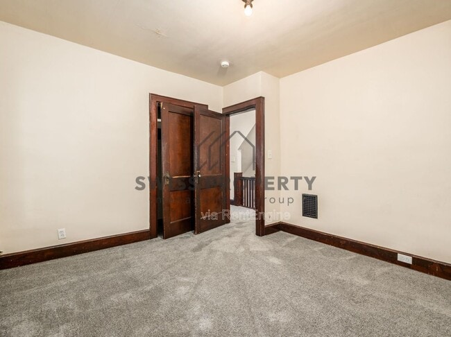 Photo - 2090 N 4th St